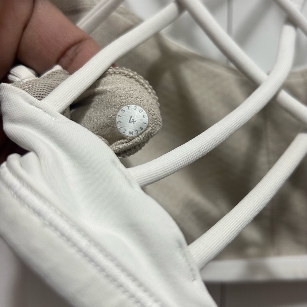 Lululemon White Sports Bra and Leggings Set - Picture 4 of 7
